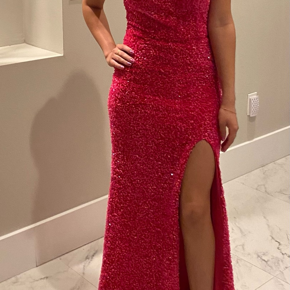 Elegant sequence hot pink Evening Gown